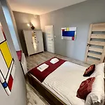 Red&yellow Centrum 公寓 奥尔什丁