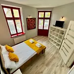 Red&yellow Centrum 奥尔什丁