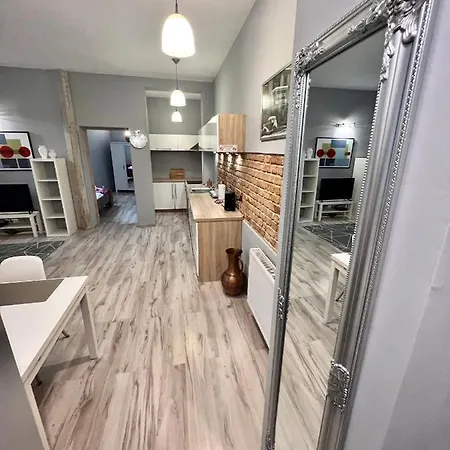 Red&yellow Centrum Appartement *