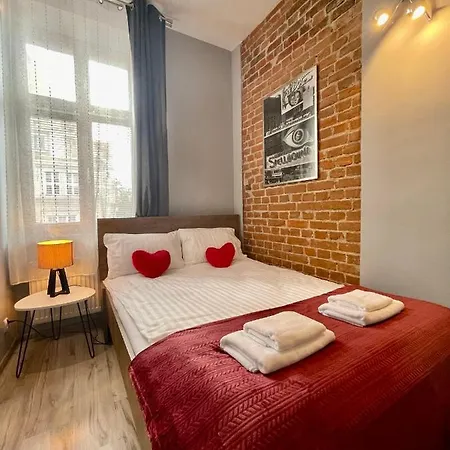 Red&yellow Centrum Apartment *
