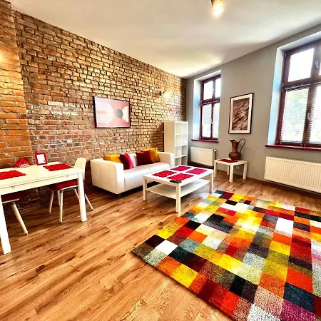 Red&yellow Centrum Апартаменты Ольштын