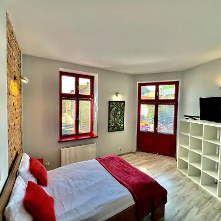 Red&yellow Centrum Apartment *
